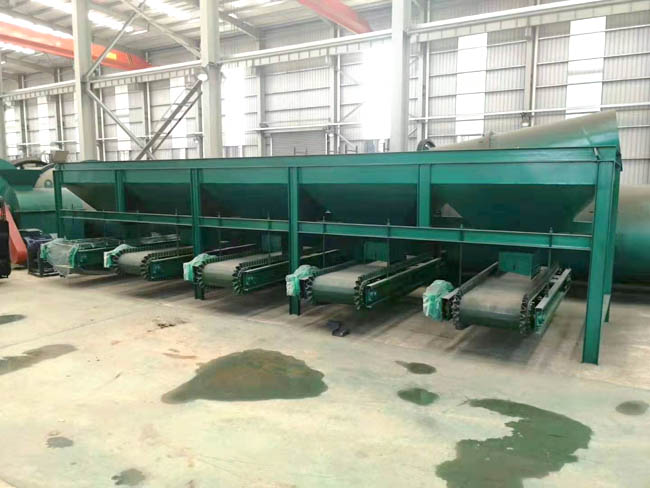 有機(jī)肥料生產(chǎn)設(shè)備都有那些?(圖3) 全自動配料機(jī)